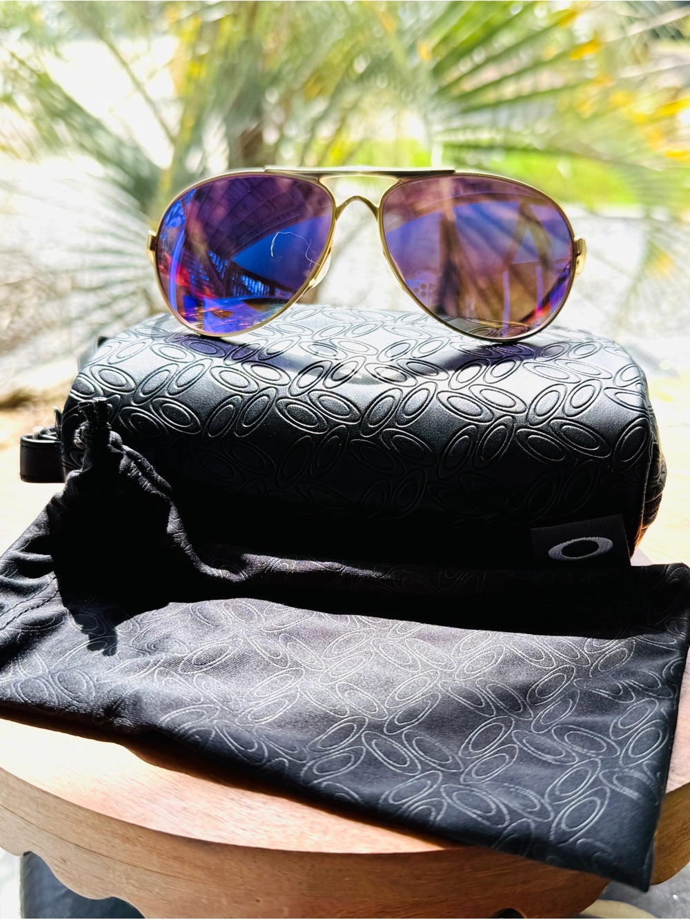 Oakley Gold Aviator Sunglasses Purple Mirrored Lenses w/ Case & Pouch